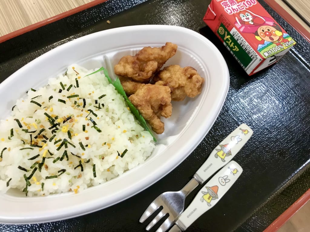 唐揚げとふりかけごはんのセット
