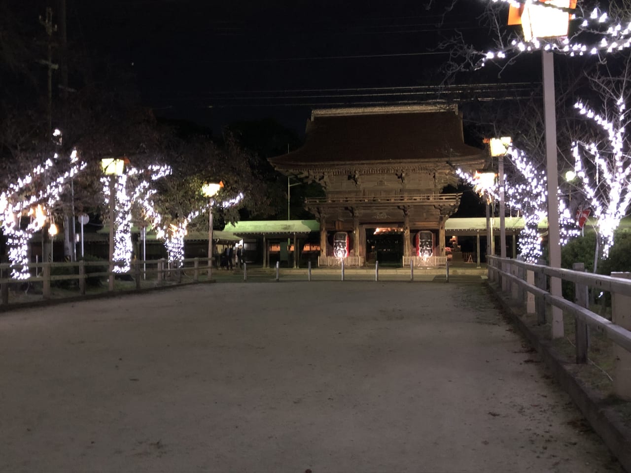 国府宮神社