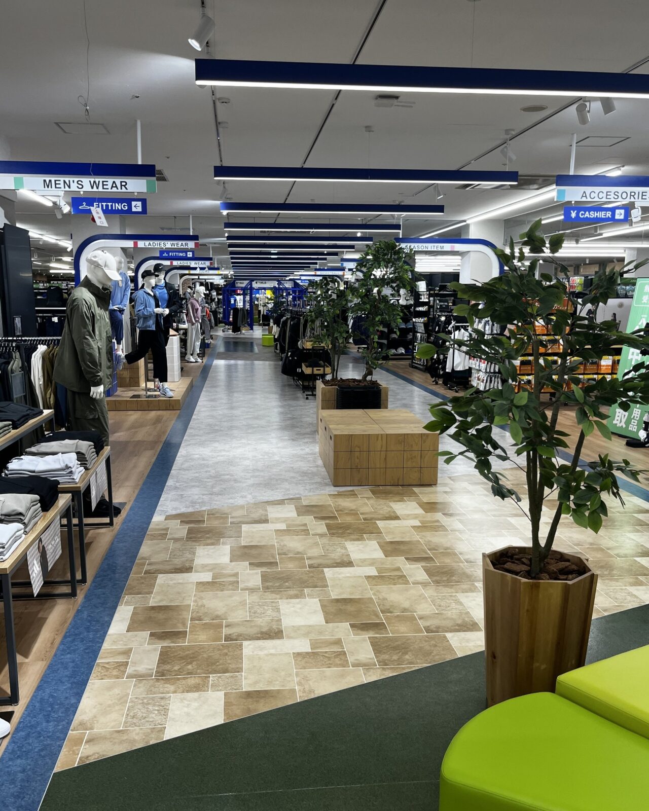ヒマラヤスポーツ＆ゴルフ アピタ稲沢店の売場
